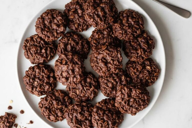 No-Bake Chocolate Peanut Butter Cookies